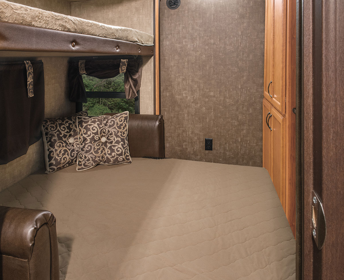 2016 Durango Gold G382MBQ Fulltime Luxury Fifth Wheel | KZ RV