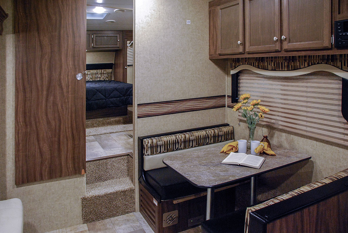 2016 Sportsmen S235RK Fifth Wheel | KZ RV
