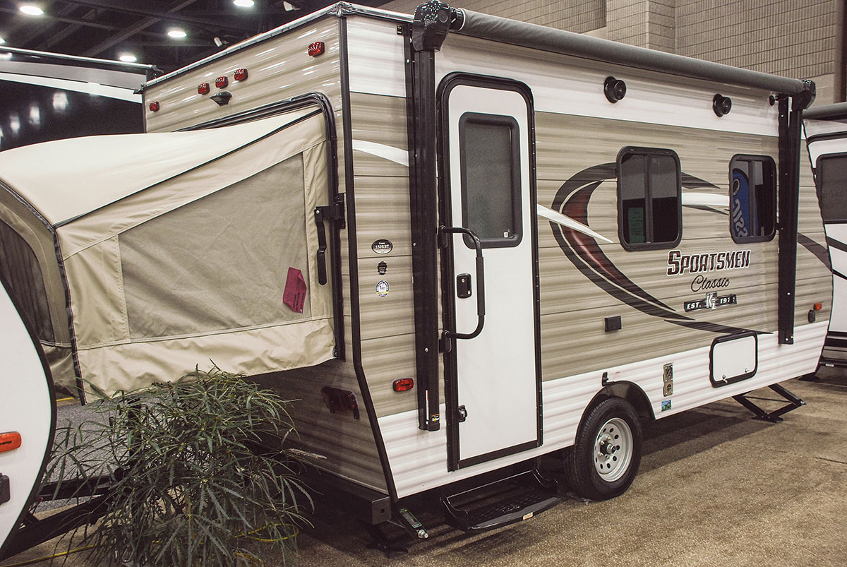 2017 Sportsmen Classic 150RBT Ultra Lightweight Travel Trailer KZ RV