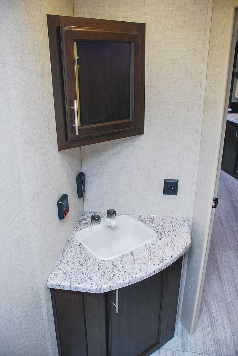 2017 Sportsmen 291BHK Travel Trailer KZ RV