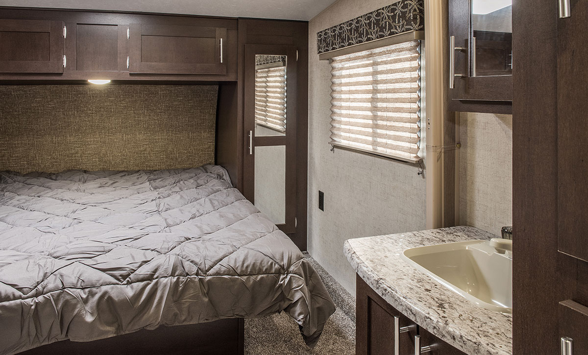 2017 Sportster 311TH10 Fifth Wheel Toy Hauler | KZ RV