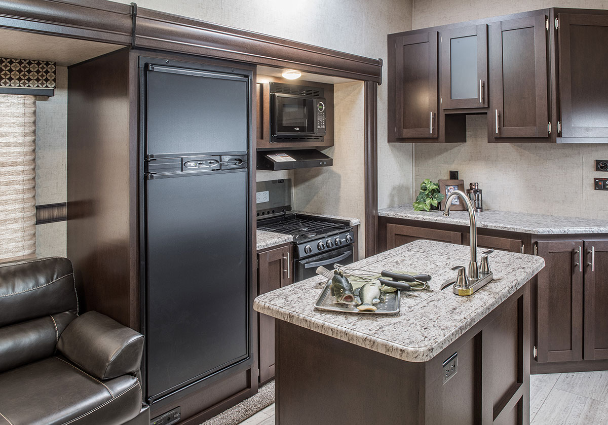 2017 Sportster 373TH12 Fifth Wheel Toy Hauler KZ RV