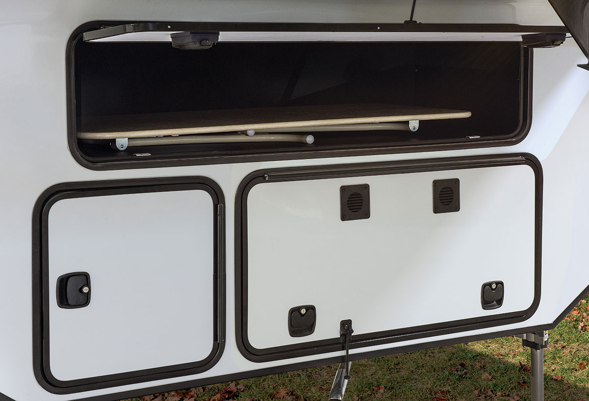 2017 Venom V4113TK Luxury Fifth Wheel Toy Hauler | KZ RV