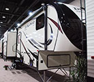 2018 KZ RV Durango 1500 D256RKT Fifth Wheel Exterior Front 3-4 Door Side
