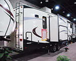 2018 KZ RV Durango 1500 D256RKT Fifth Wheel Exterior Rear 3-4 Door Side
