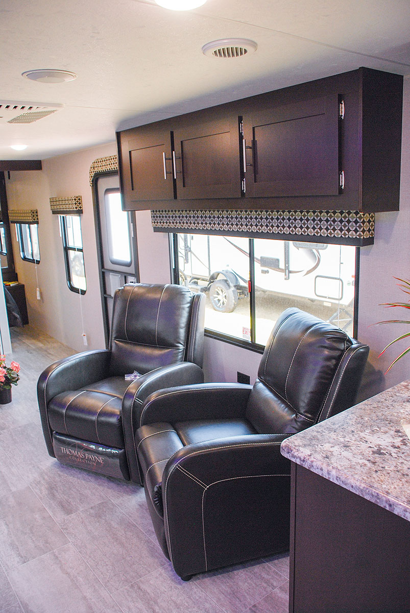 2018 Sportsmen LE 291RKLE Travel Trailer KZ RV