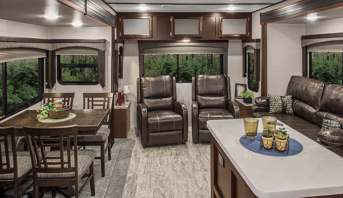 2018 Spree S333RLF Luxury Lightweight Travel Trailer KZ RV