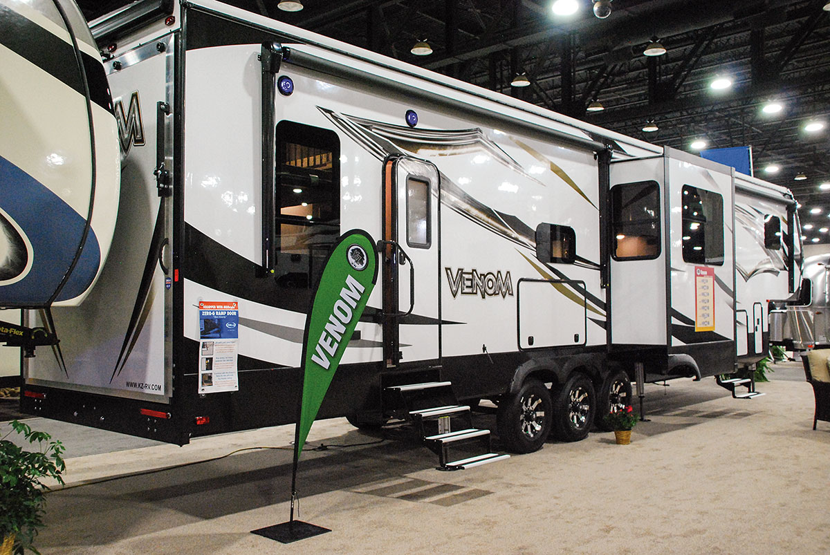 2018 Venom V4012TK Luxury Fifth Wheel Toy Hauler | KZ RV