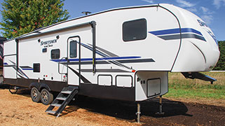 2019 KZ RV Sportsmen 302BHK Fifth Wheel Exterior Front 3-4 Door Side