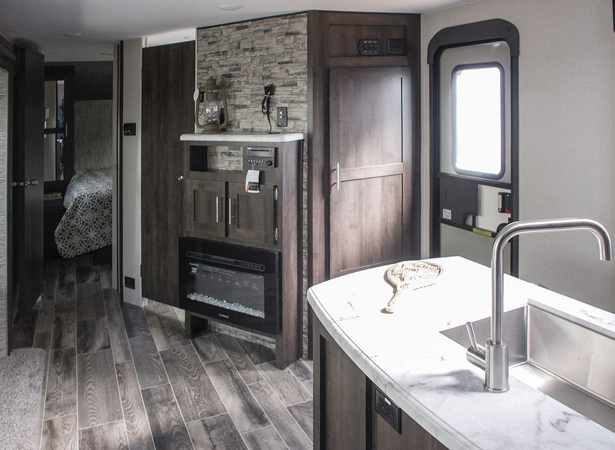 2019 Sportsmen LE 333BHKLE Travel Trailer KZ RV