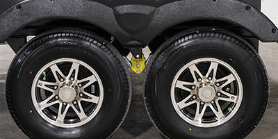 2020 KZ RV Durango D301RLT Fifth Wheel Exterior Wheels