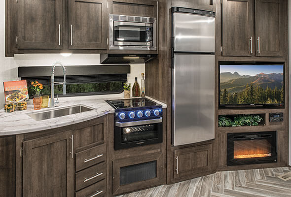 2020 KZ RV Sportsmen 292BHK Fifth Wheel Kitchen Cabinets