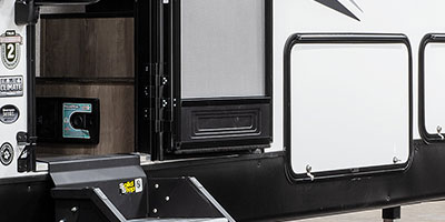 2021 KZ RV Sportsmen 303RL Fifth Wheel Exterior Steps