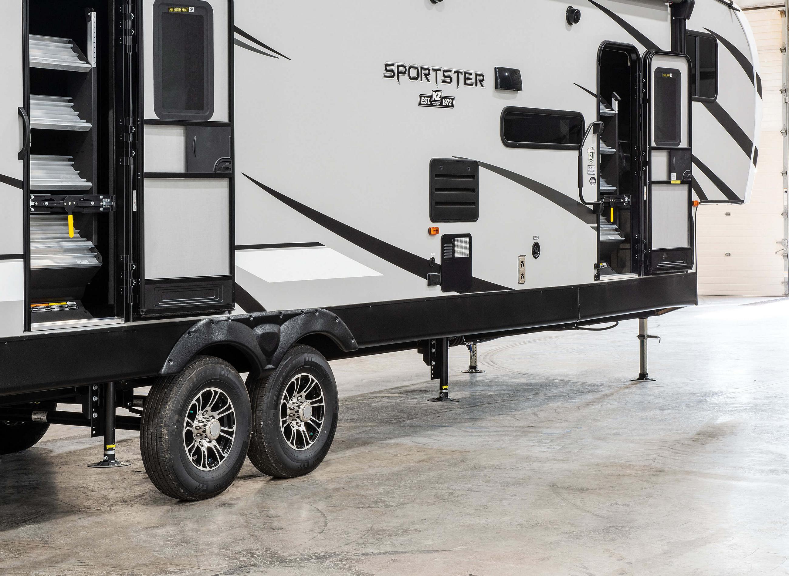 2021 Sportster 331TH13 Fifth Wheel Toy Hauler | KZ RV