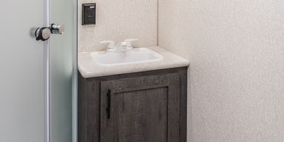 2022 KZ RV Sportsmen SE 312FKSE Travel Trailer Bathroom