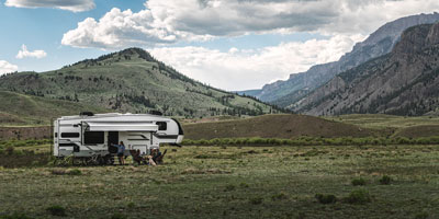 2025 KZ RV Durango HT D232MLD Fifth Wheel Exterior 01931