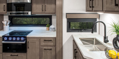 2025 KZ RV Durango HT D290RLT Fifth Wheel Kitchen Cabinets