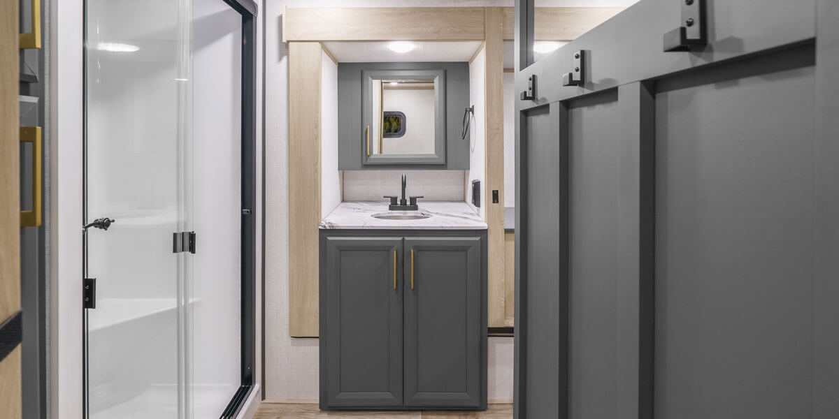 2025 KZ RV Ridgeway 36MB Fifth Wheel Master Bathroom Shower, Toilet and Hooks