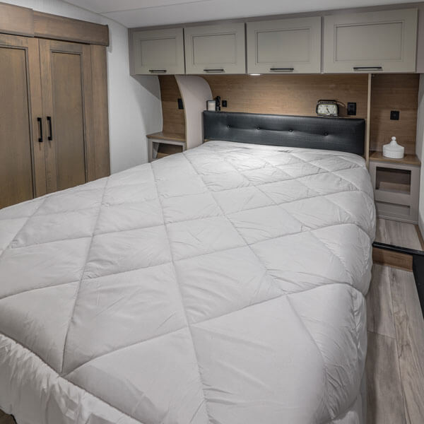 2026 KZ RV Durango HT D240RKD Fifth Wheel Bedroom