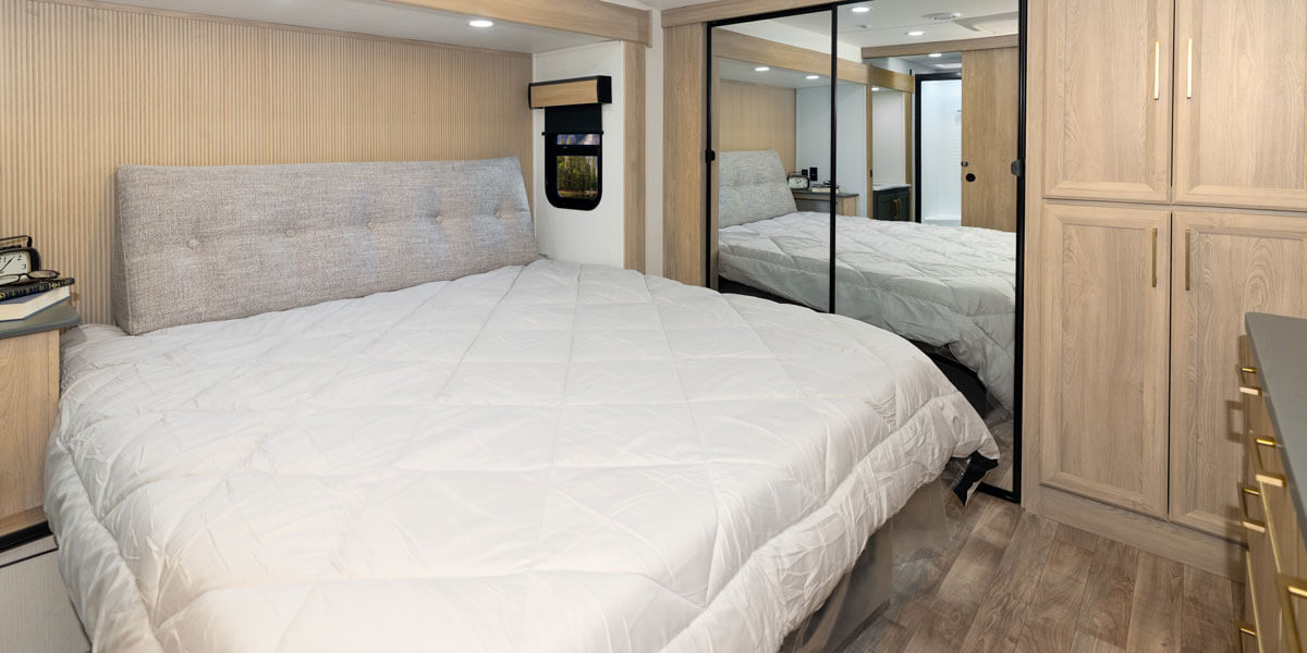 2026 KZ RV Ridgeway 31RL Fifth Wheel Bedroom King Bed