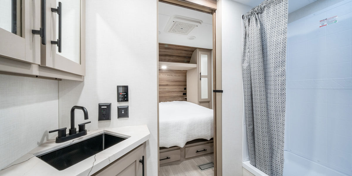2027 KZ RV Connect SE C301BHKSE Travel Trailer Master Bath