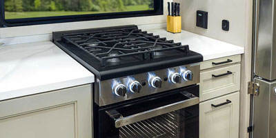 2027 KZ RV Durango Gold G384MSQ Fifth Wheel Oven and Microwave