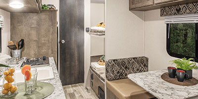 2019 KZ RV Sportsmen Classic SE 180BHSE Travel Trailer Bunks