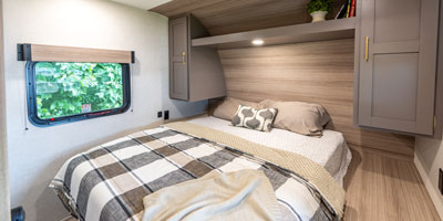 2026 KZ RV Sportsmen SE 301DBSE Travel Trailer Front Queen Bed Closets