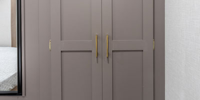 2026 KZ RV Sportsmen SE 383DBKSE Travel Trailer Closet Closed