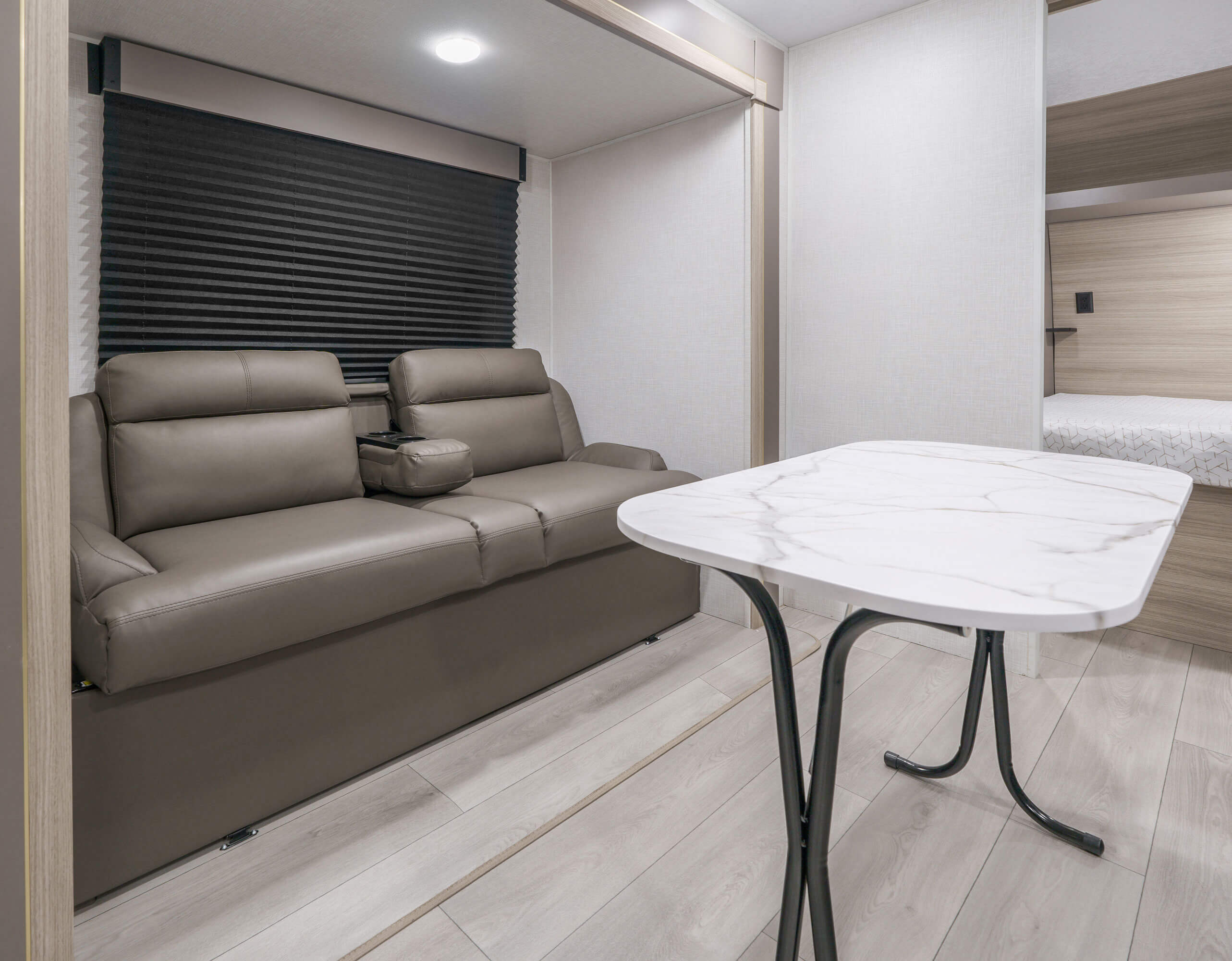 Sportsmen® Select 221RKSL Travel Trailer | KZ RV