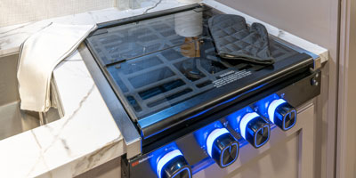 2026 KZ RV Sportsmen Select 210RDSL Travel Trailer Cooktop and Microwave