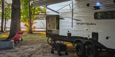 2027 KZ RV Sportsmen 333BHK Travel Trailer Exterior Half Sunset