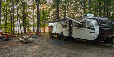 2027 KZ RV Sportsmen 333BHK Travel Trailer Exterior Sunset