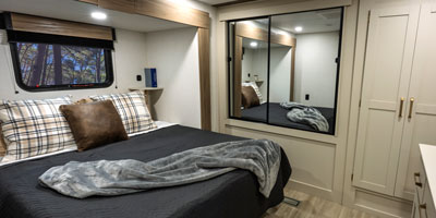 2027 KZ RV Sportsmen 333BHK Travel Trailer Bed 2