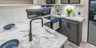 2026 KZ RV Sportster X 33X Travel Trailer Toy Hauler 6