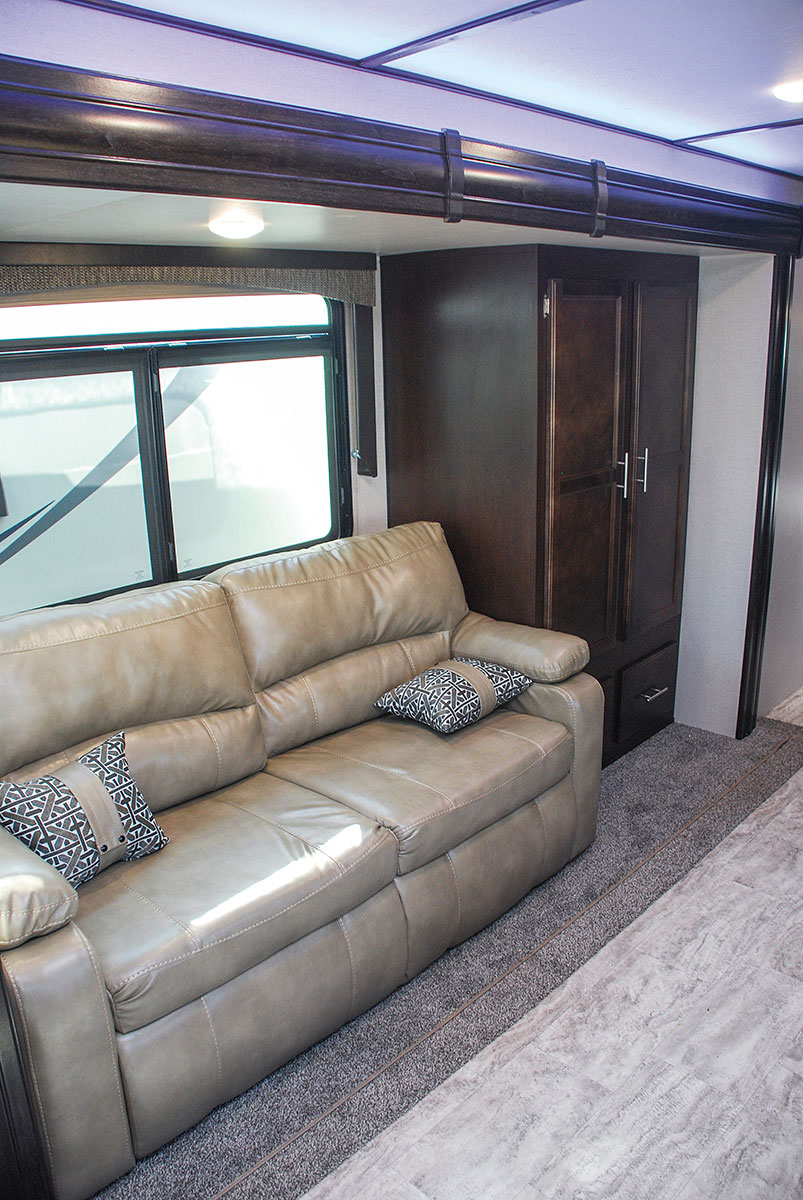 2018 Spree S251RK Luxury Lightweight Travel Trailer KZ RV